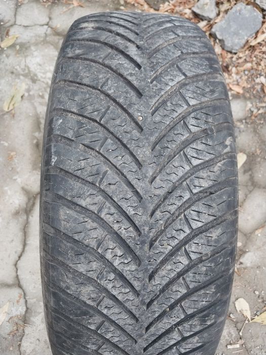 Всесезоннка 215/60 R17