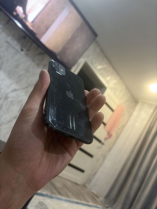 Продам iPhone 11
