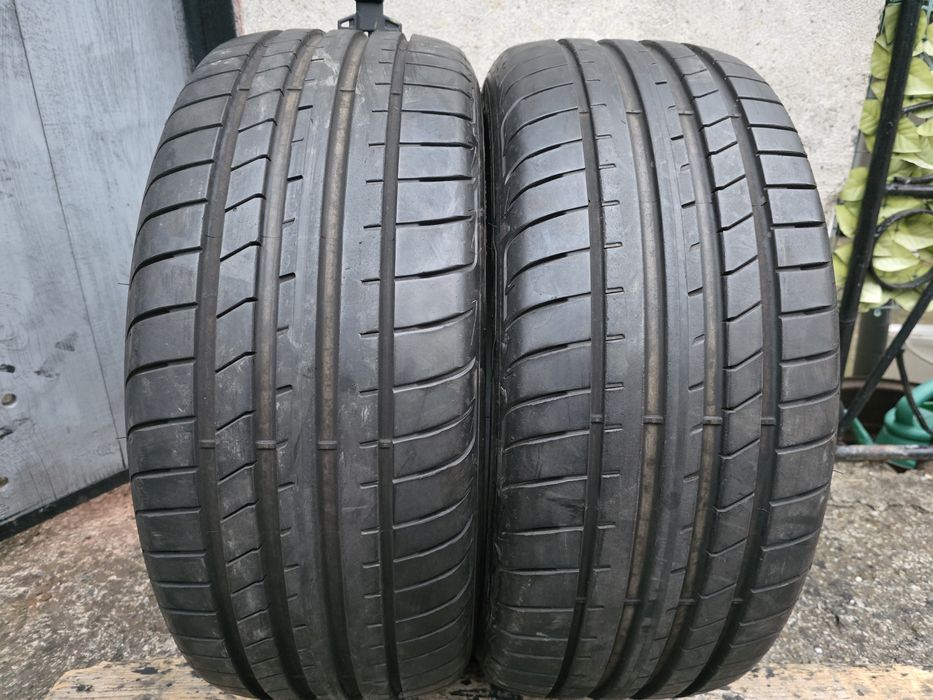 Vând două anvelope de vara good year  245 40 19  dot 4823