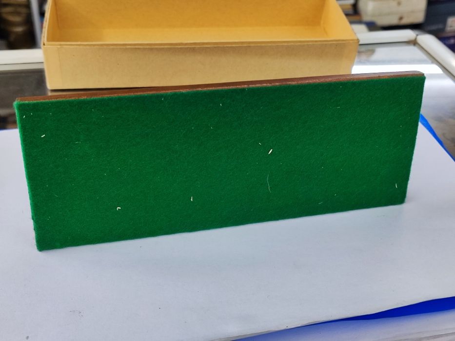 нова поставка за писалки с кораб