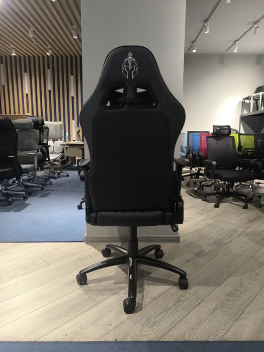 Gaming chair Vanguard. Kreslo Gladiator OPTOM