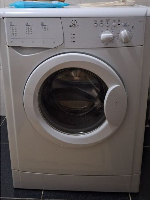 Masina de spalat pentru piese Indesit win 121