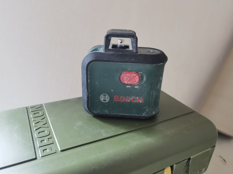 Лазарен нивелир bosch