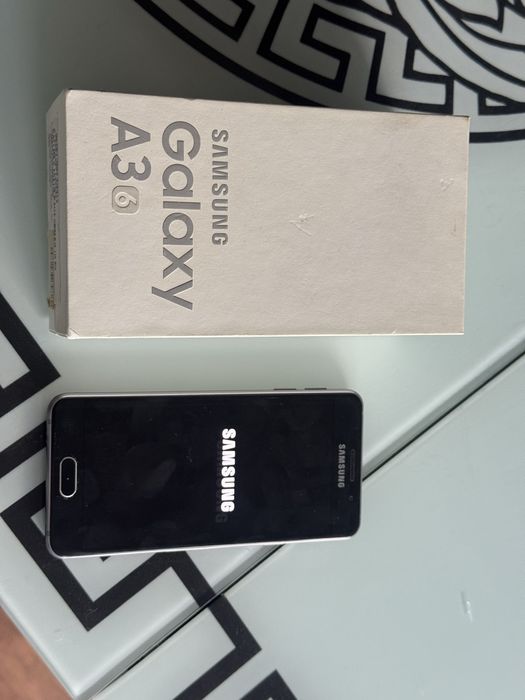 Продам Samsung A3 в идеальном состояний