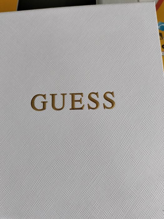Колье из металла фирмы Guess