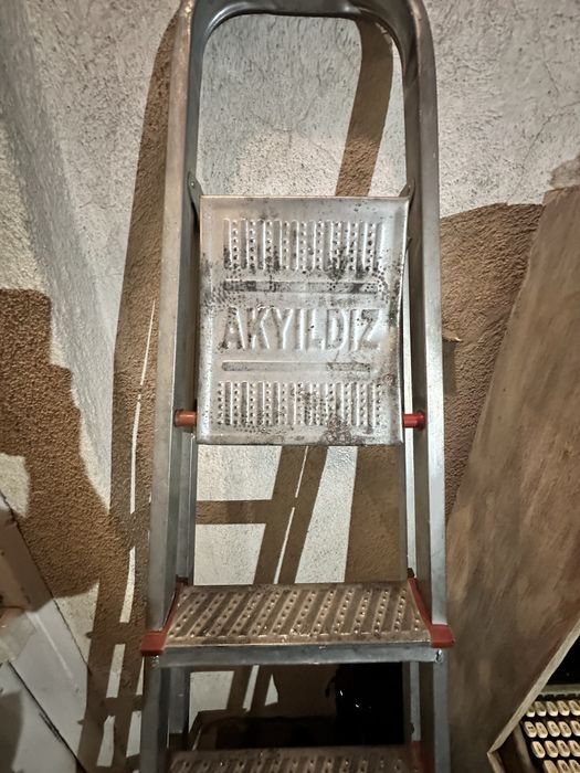 Алуминиева стълба