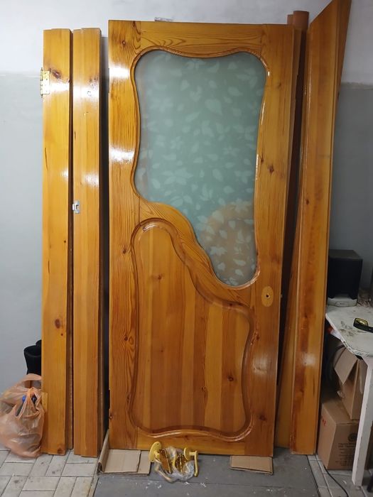 Продам деревянные двери