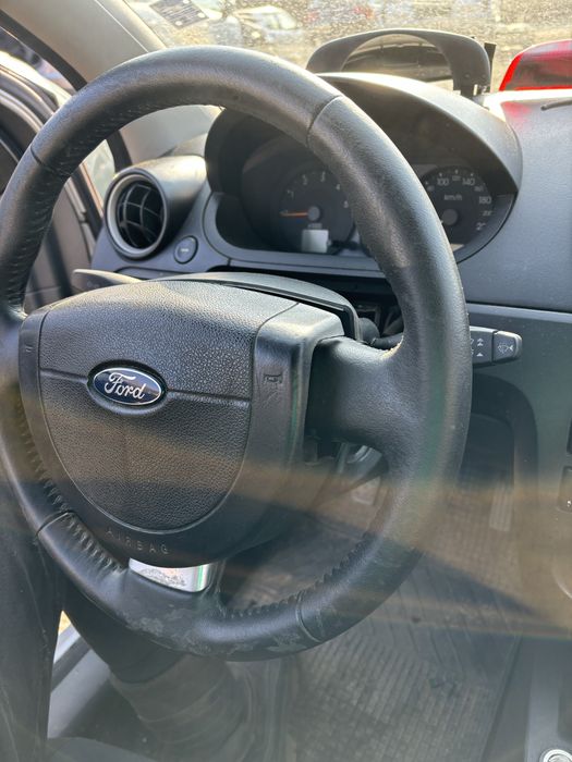 Разполагам с три броя Форд фиеста за части 1.25 бензин и 1.4tdci