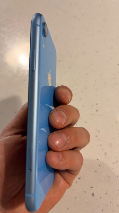 iPhone XR 128 GB, 90% батерия