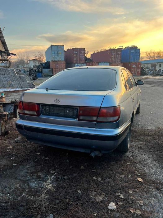 Продам машину Карина Е