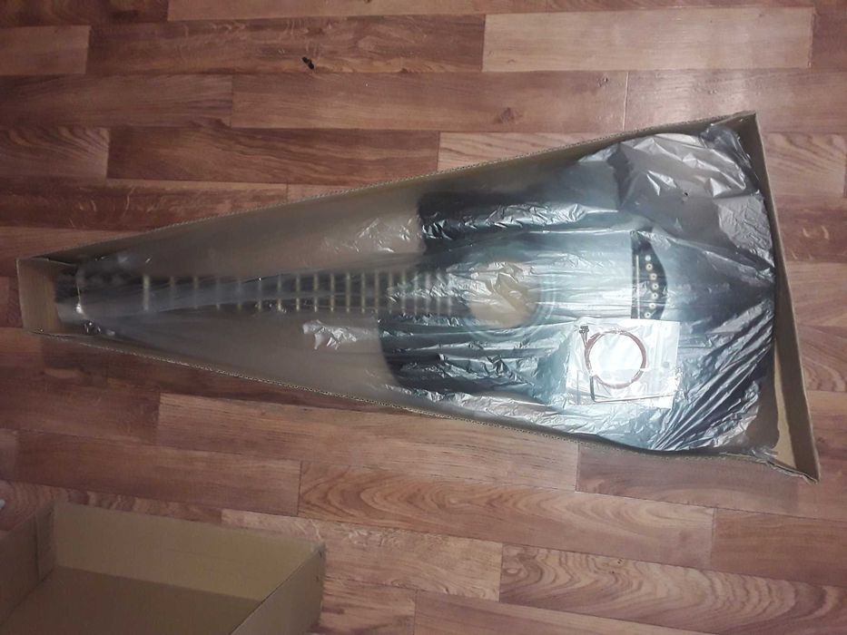 Гитара новая левинсон