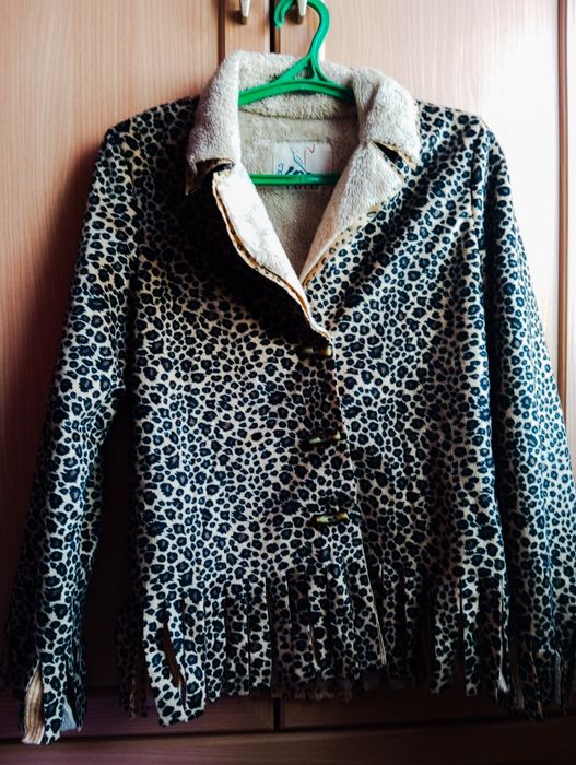 Продам весеннюю курточку