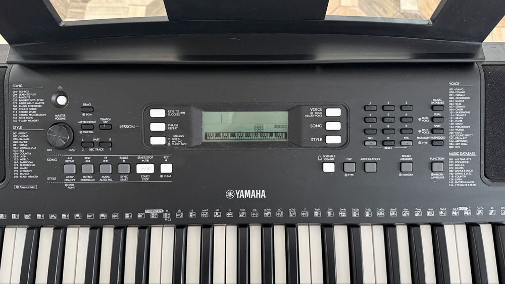 Vand orga YAMAHA PSR-E373