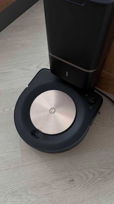 Asiporator Robot Roomba S9 Plus + Clean Base