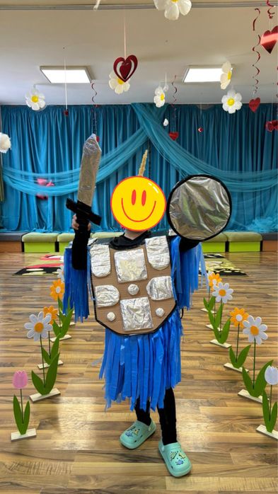 Costum din materiale reciclabile