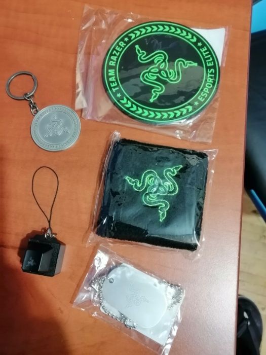 Accesorii / produse brand RAZER
