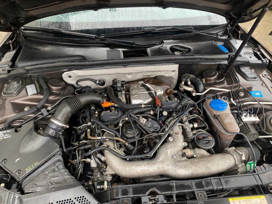 dezmembrez audi a5 8T 2.7tdi cod motor CGKA/usa audi a5/haion audi a5