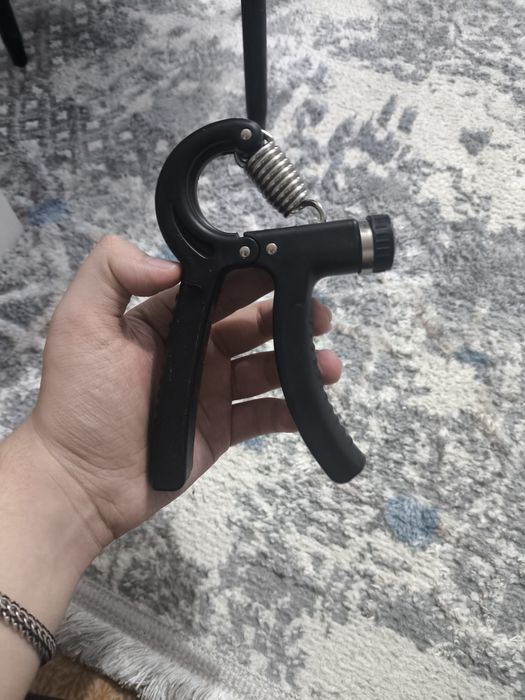 Продам кистивой экспандер