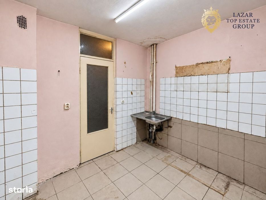 Apartament 2 camere zona 300 de vanzare