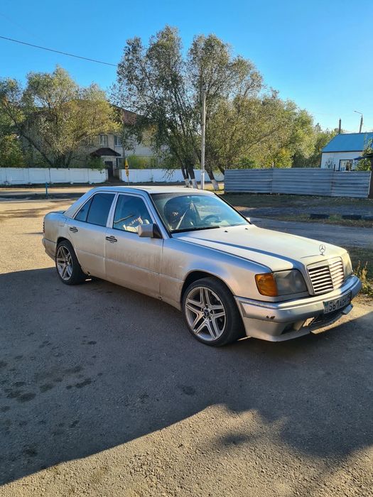 Mercedes Benz 124 E220