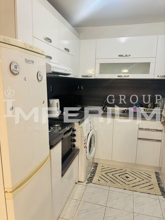 Двустаен обзаведен апартамент под наем в района на Червен площад, гр.