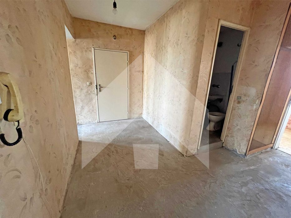 Продава се Четиристаен апартамент в Нови пазар - 113 кв.м за 451 €/кв.м - Снимка #9