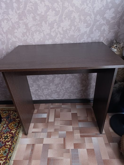 Продам стол письменный