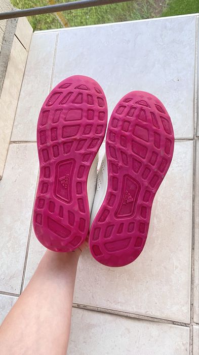 Adidași, mărimea 38