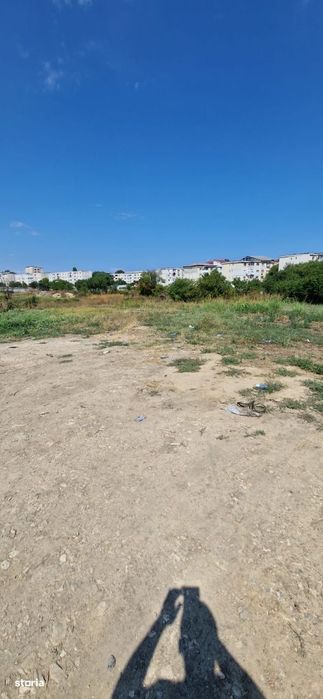 Teren de vanzare, inel 1, 830 mp.