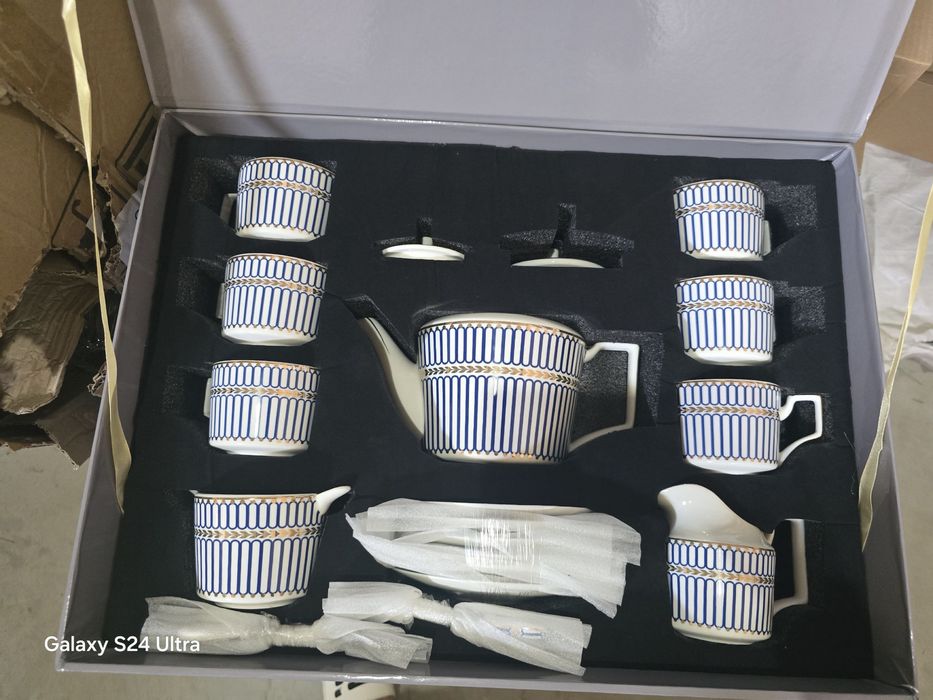 Чайный сервиз премиум-класса — фарфор с синим и золотым узором