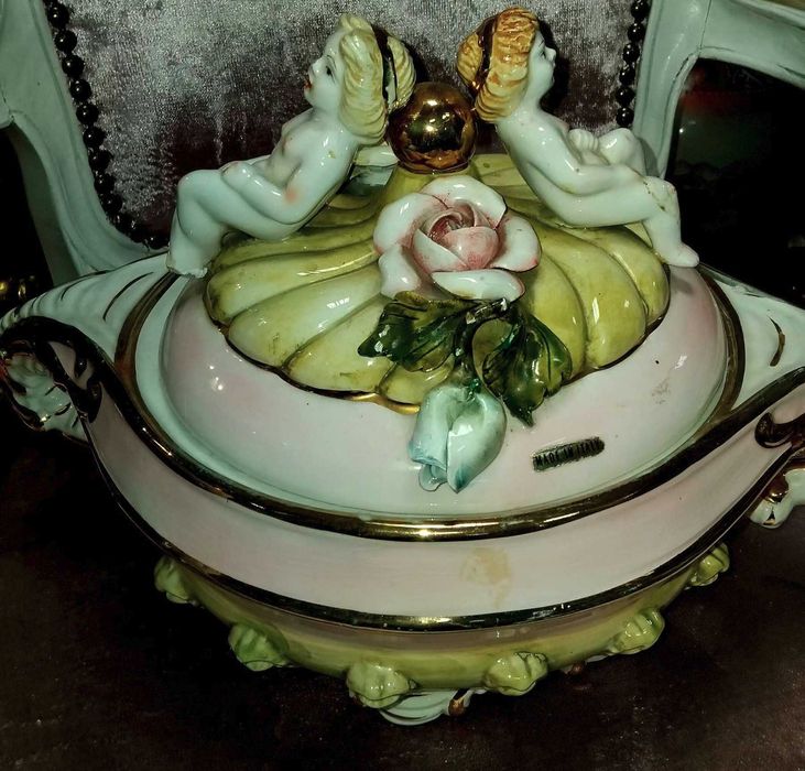 италиянски порцеланов супник