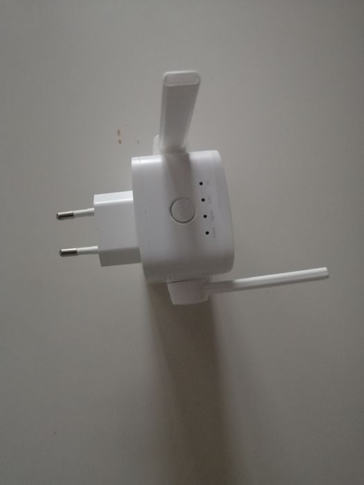 Маршрутизатор TP-LINK RE305