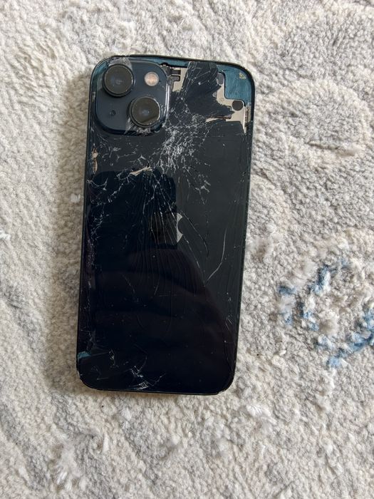 iPhone 13 под ремонт