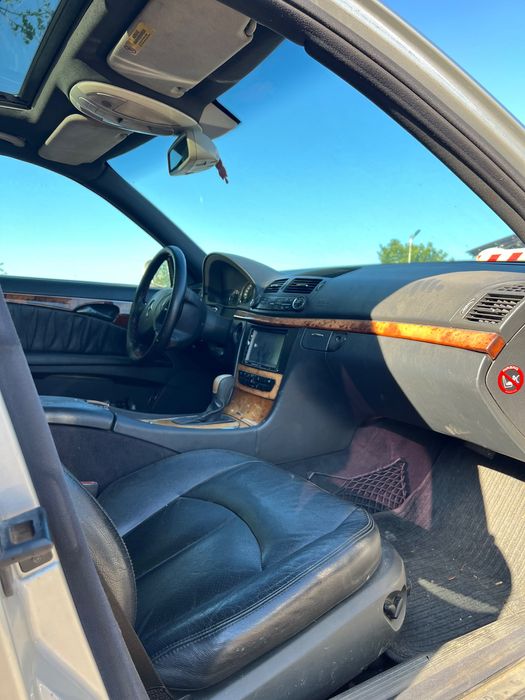 MERCEDES E270 На Части