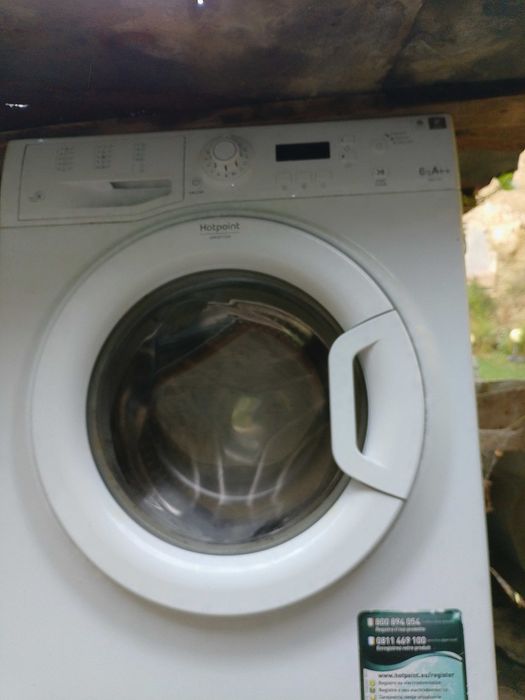 Vând Mașină Hotpoint Ariston