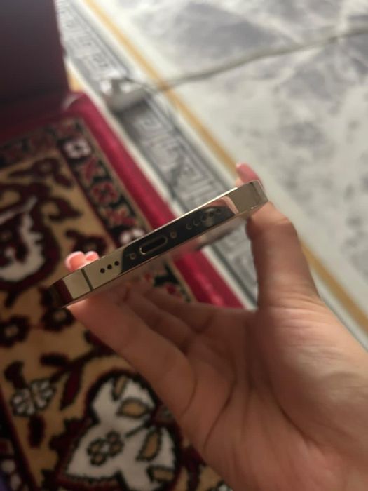 Iphone 12 pro 256 гб 77% аккум