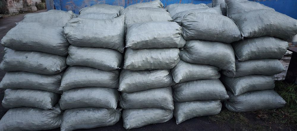 Шубарколь в мешках