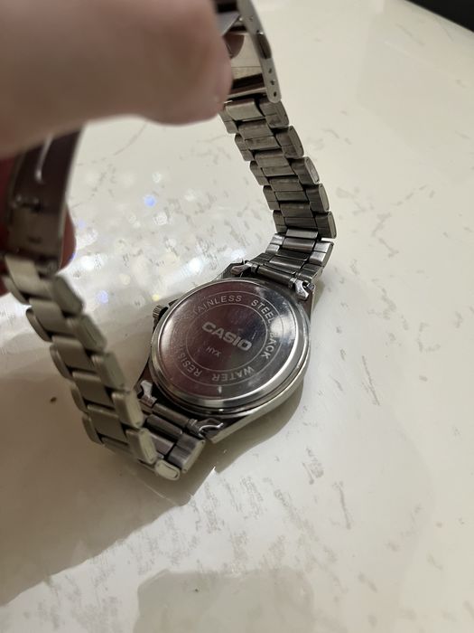 Продам Часы CASIO