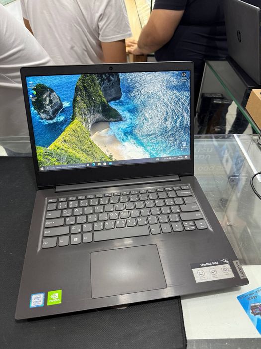 Lenovo Ideapad . .