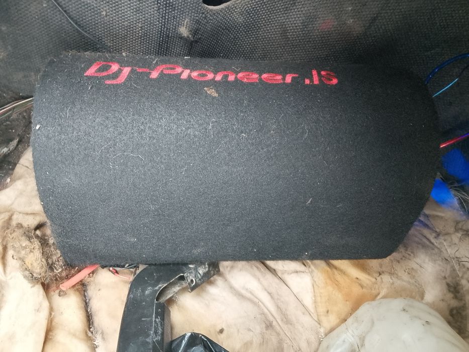 Продам сафбуфер Pioner