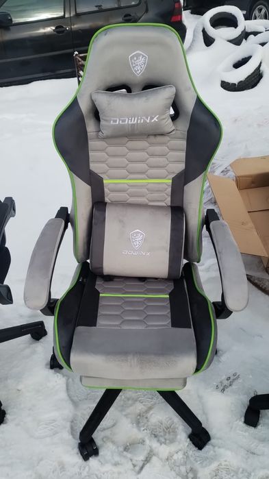 Scaun de gaming cu vibrații