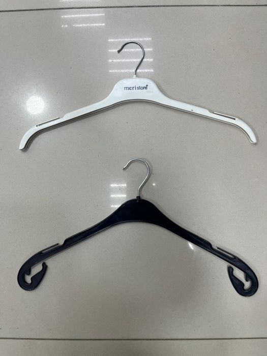 Продаются вешалки по 100тг