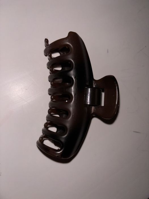 Продаю помаду, мист и крабик