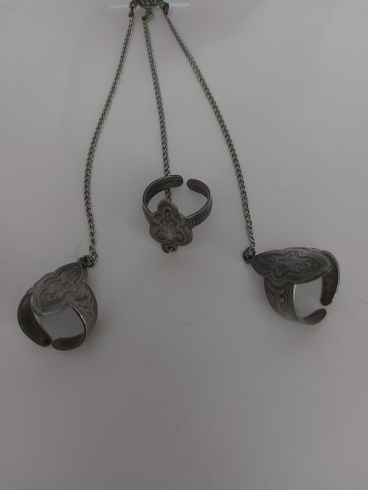 Браслет с кольцами