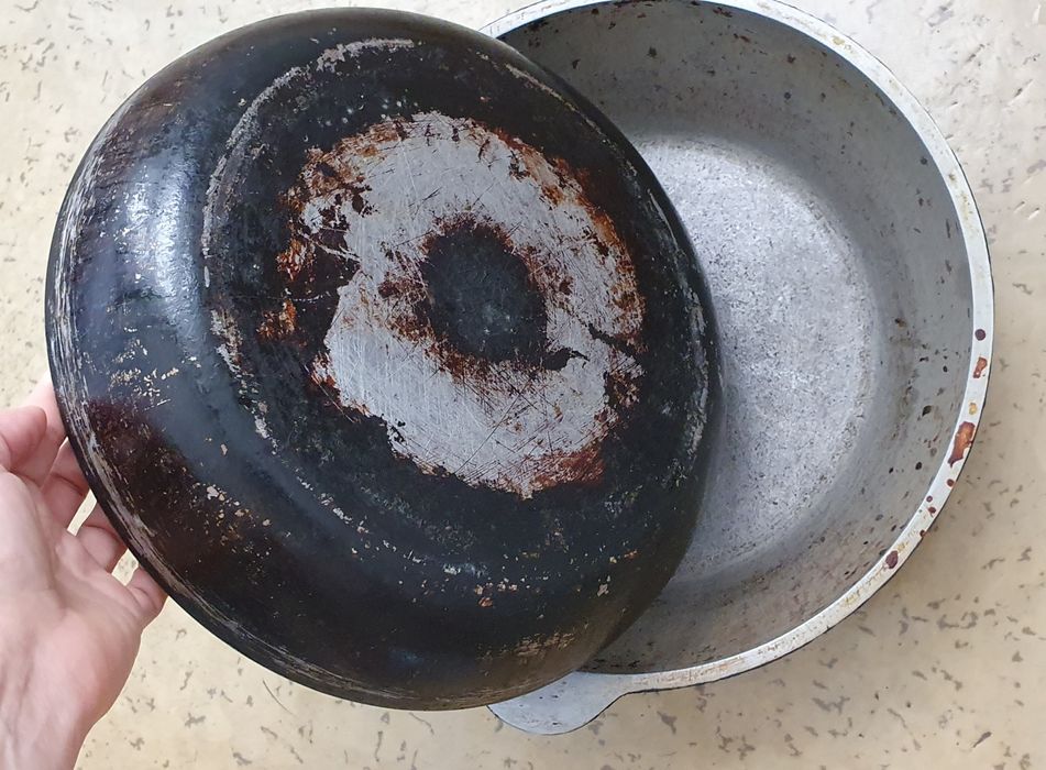 Большая сковорода чугунная