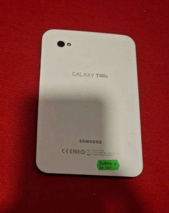 Tableta Samsung Galaxy Tab perfect funcționala doar conectata cu încărcătorul la priza. Baterie epuizata
