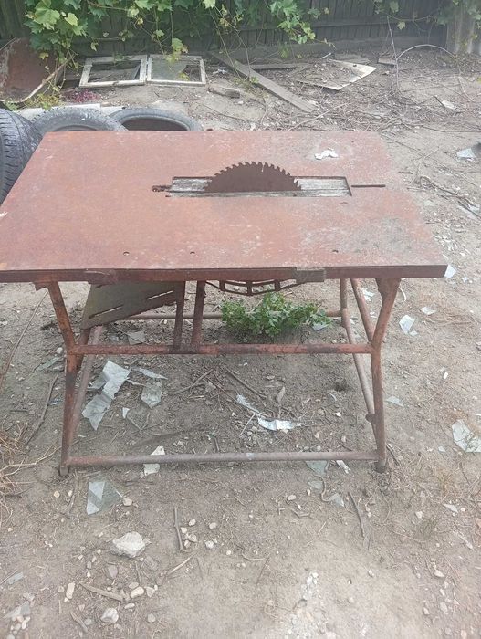 Masă circular fără motor