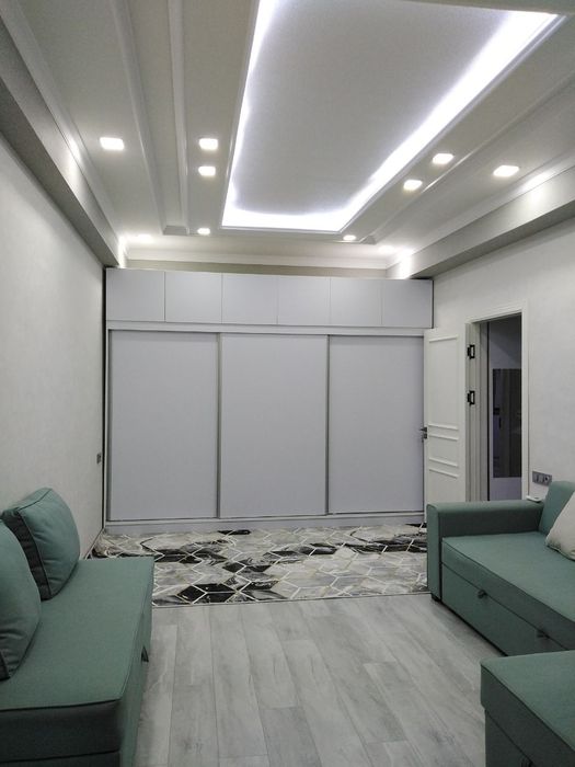 УйСотилади.Зарафшон домдан,хамма кулайликлари билан.