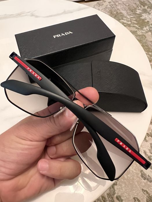 Ochelari de soare Prada