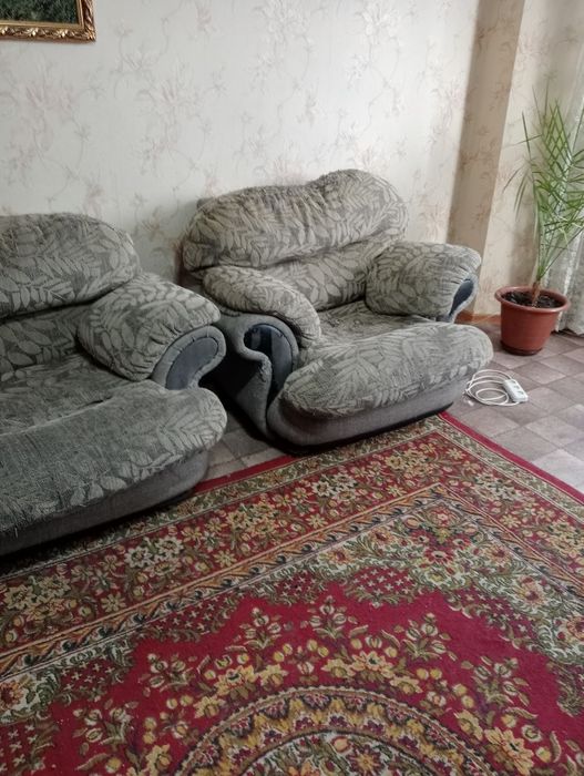 Продается диван и кресло